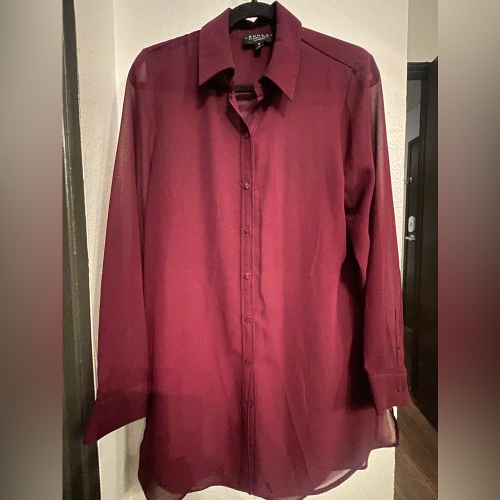 Laundry by Shelli Segal collared,see through, button down